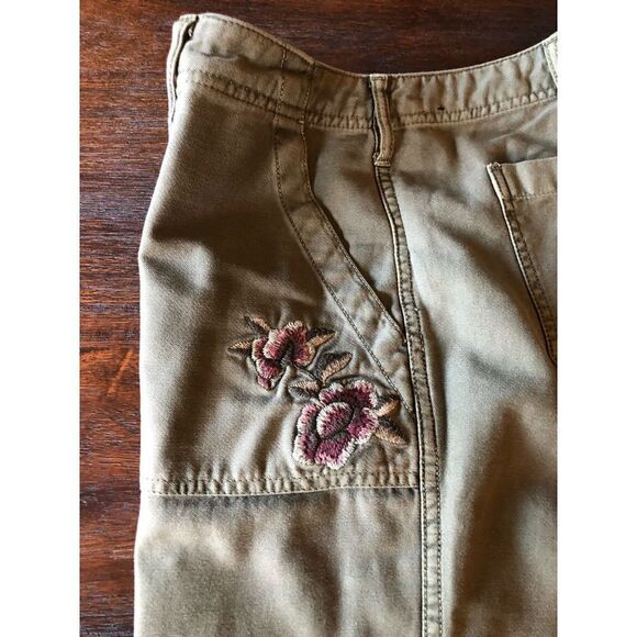 Abercrombie & Fitch olive green crop pant - Picture 3 of 7